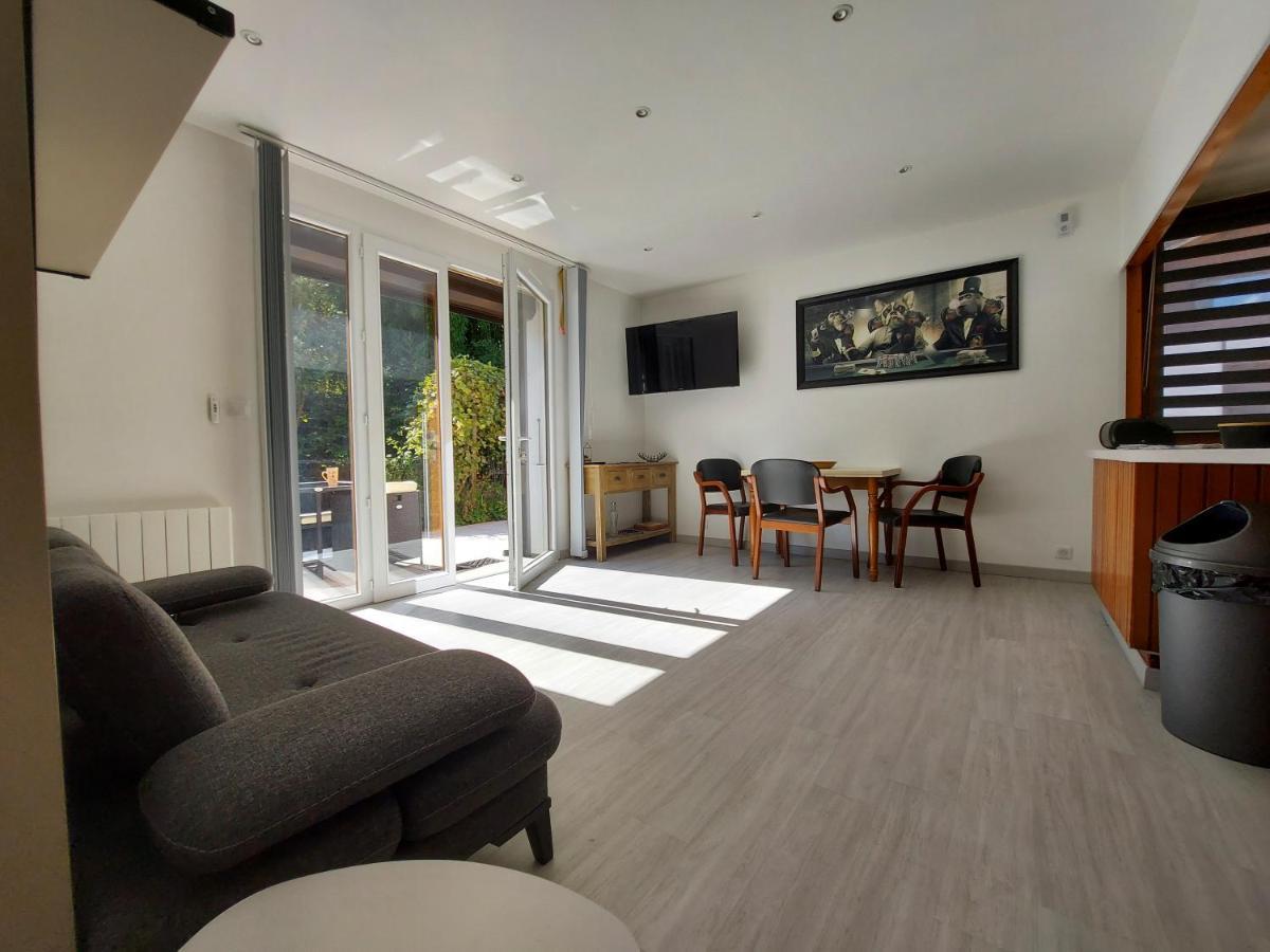Centre St Jorioz : Charmant Et Spacieux Studio Avec Terrasse Et Jardin Privatif Saint-Jorioz Eksteriør bilde
