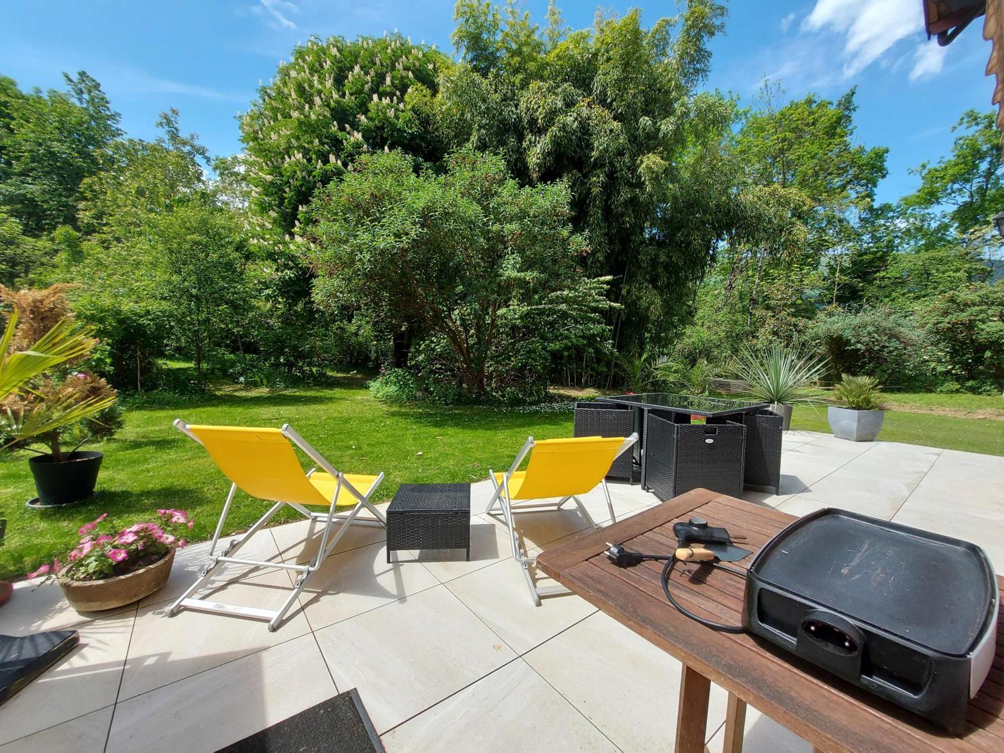 Centre St Jorioz : Charmant Et Spacieux Studio Avec Terrasse Et Jardin Privatif Saint-Jorioz Eksteriør bilde